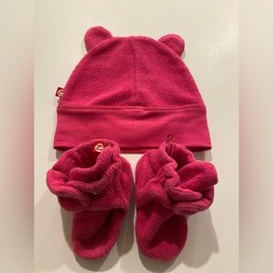 Pink hat and booties for baby
